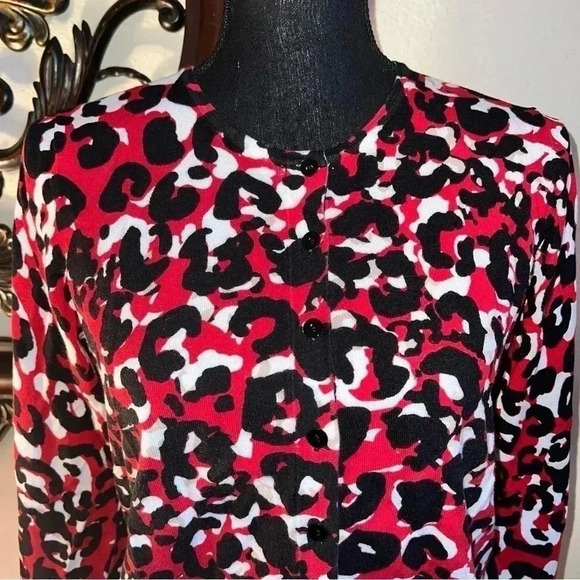 August Silk Heritage Women’s Red Black Animal Print Cardigan Sweater Size Large - Picture 13 of 13